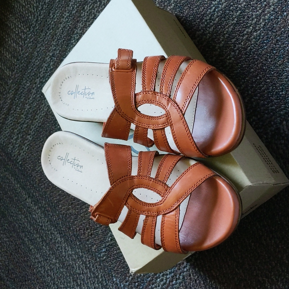 Clarks Loomis sandals